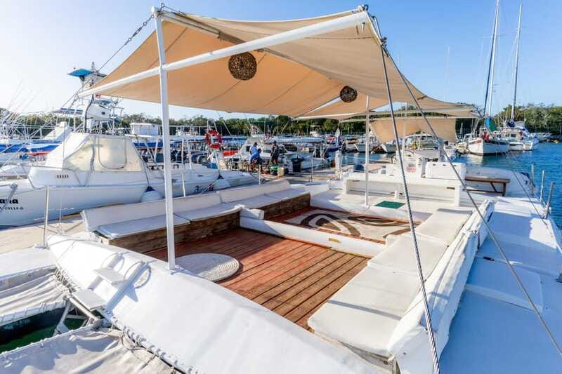 4 Hour Turtle Sanctuary Experience on a Luxury Catamarán - Packing guide: rashguard, cash, and how to avoid the sunscreen rule