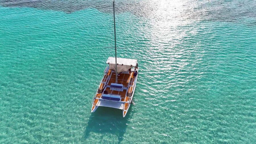4 Hour Turtle Sanctuary Experience on a Luxury Catamarán - Meeting point and timing: give yourself extra slack