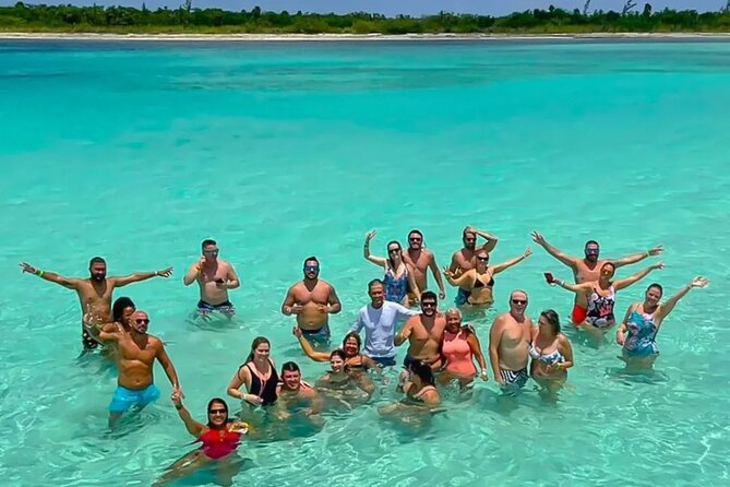 Catamaran in Cozumel with snorkeling at El Cielo and open Bar - Stop 2: El Cielo starfish sanctuary swim (20 minutes)