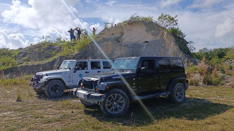 Cozumel: 5-Hour Private Caves and Ruins Tour with Lunch - Pickup at the piers and the private vehicle setup