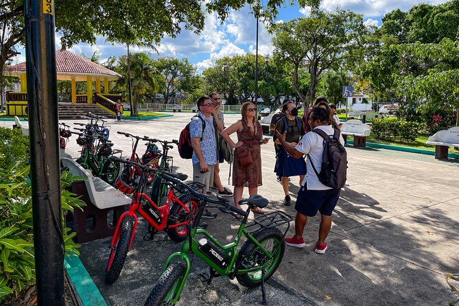 Cozumel: City Tour by E-bike - A 3-hour Cozumel city loop on electric pedal assist