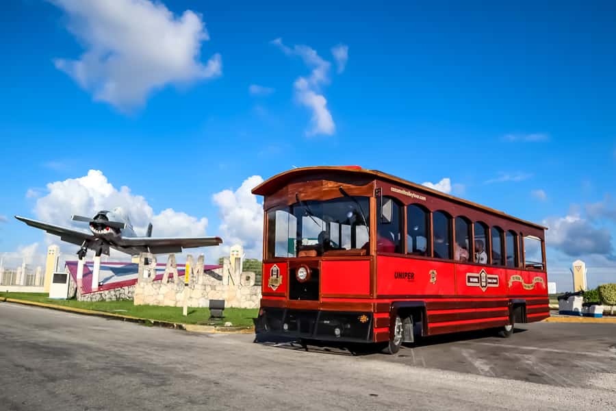 Cozumel: City Trolley Tour - The 3-hour trolley ride and guide narration in English or Spanish