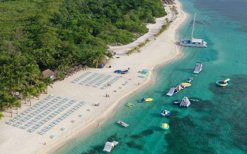 Cozumel: El Cielo, Palancar Reef, and Beach Party with Food - Fury Private Beach and the floating aquapark: lunch, hammocks, and playtime