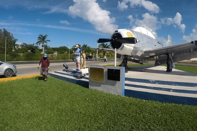 Cozumel History Walking Tour - Museo de la Isla de Cozumel: Mayans, reefs, and sunken ships