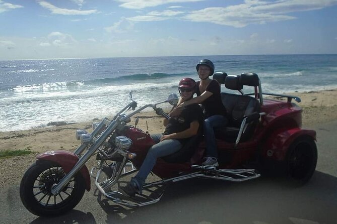 Cozumel Sightseeing Trike Tour - Piloting a motorized trike in Cozumel: the fun part
