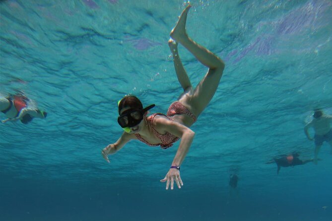 El Cielo Cozumel Snorkeling trip by Catamaran - Group size and the crew flow