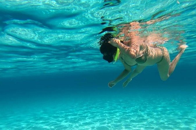 Exploration to El Cielo and Reefs: Live up close with stars - El Cielo and El Cielito Beach: starfish, shallows, and manta-ray hope