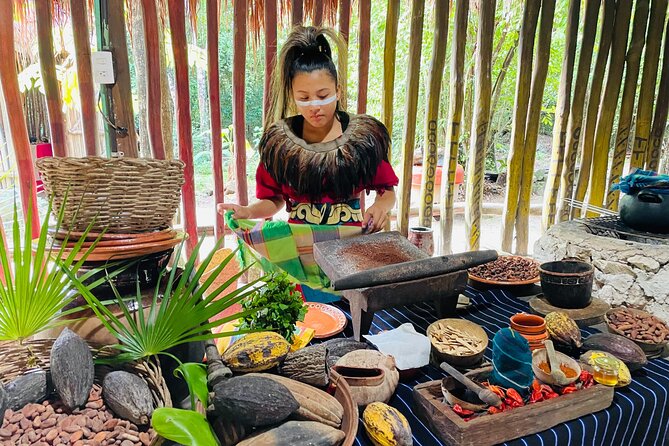 Food and Culture Tour from the past to the present in Cozumel - Cozumel today: a relaxed meal where flavors meet everyday routine