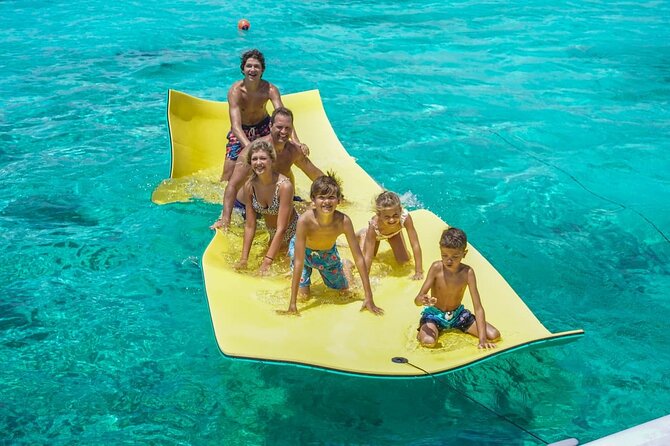 Lagoon 39ft Private Catamaran 5hr - El Cielo Full Experience - A 39-foot private catamaran is the Cozumel comfort zone