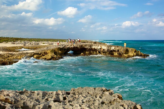 Private Jeep to Jade Cavern, Punta Sur & ATV Tour: All-Inclusive - Punta Sur and El Mirador: lighthouse views, crocodile country, and photo climbs