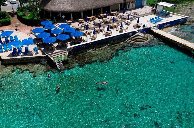 Snorkeling Trip at Cozumel Beach Club with Lunch Included - Guides and group size: what smaller groups change