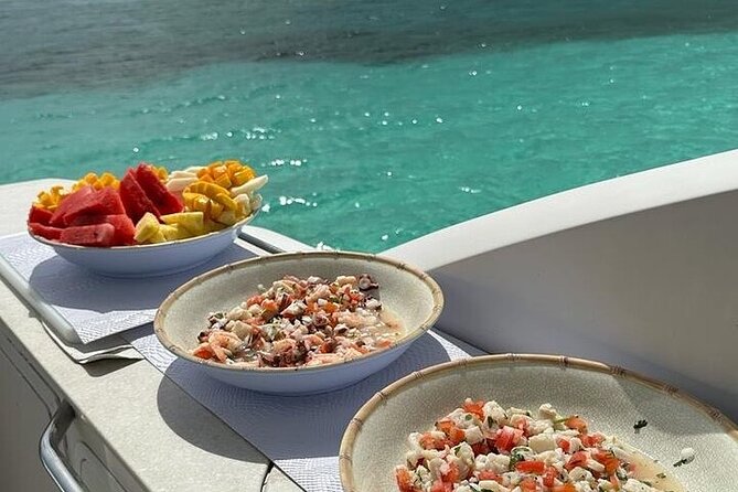 Yacht with visit to heaven cie service snorkell included - Key highlights at a glance