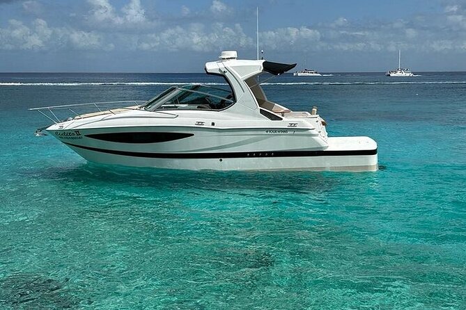 Yacht with visit to heaven cie service snorkell included - A private yacht day in Cozumel, run for real comfort