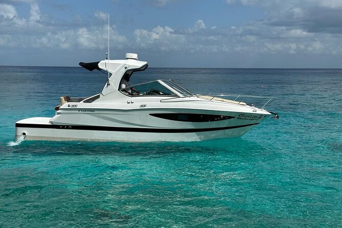 Yacht with visit to heaven cie service snorkell included - Price and value for groups up to 9